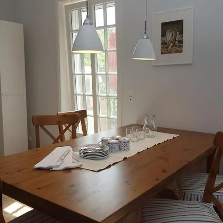 Hues Dikstian- 1 Alkersum