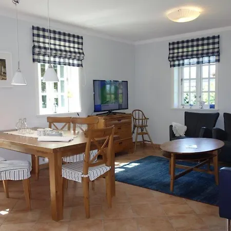 Hues Dikstian- 1 Apartament *